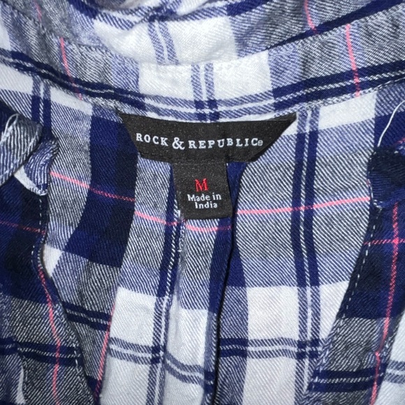 Bundle of Medium Tops - Picture 2 of 8